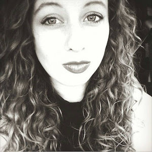 Meet your Posher, Casie